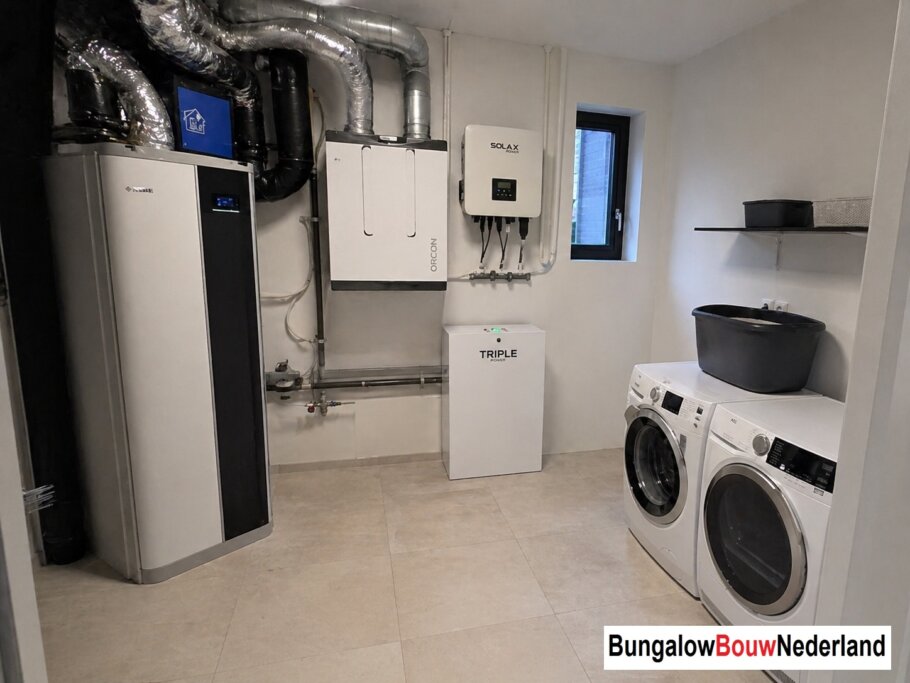 BungalowBouwNederland  H301 interieur inspiratie foto plaatje woninginrichting woonkamer hoog plafond 